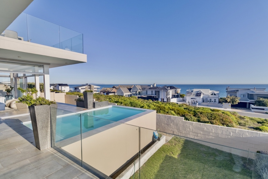 4 Bedroom Property for Sale in Yzerfontein Western Cape